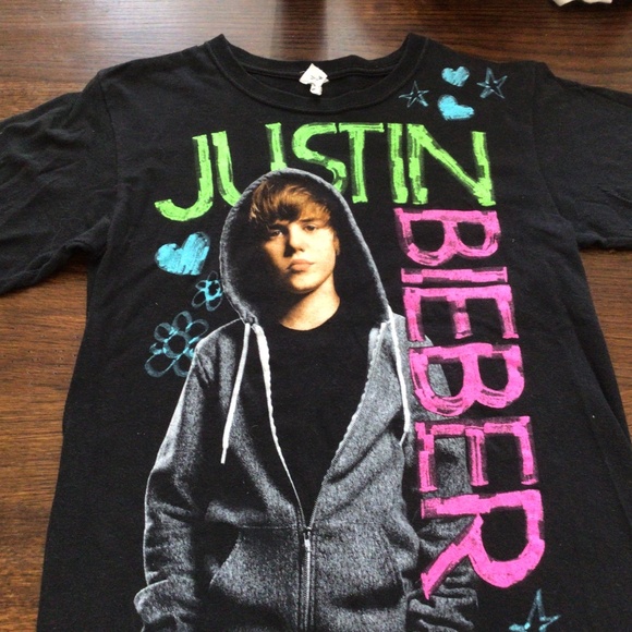 Anvil Tops - Justin Bieber T shirt. Very colorful. Size S